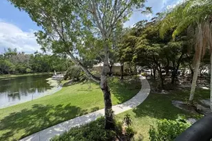 100 Crestwood Ct N, Royal Palm Beach, FL 33411 - Photo 46