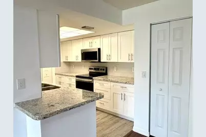 100 Crestwood Court N #108, Royal Palm Beach, FL 33411 - Photo 6