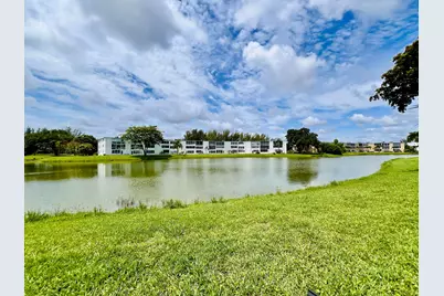 107 Wellington D, West Palm Beach, FL 33417 - Photo 1