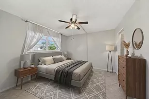 400 SE 10th St, Deerfield Beach, FL 33441 - Photo 4