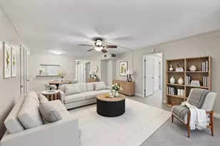 400 SE 10th St, Deerfield Beach, FL 33441 - Photo 2