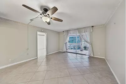 400 SE 10th Street #205, Deerfield Beach, FL 33441 - Photo 8