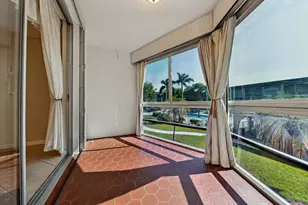 400 SE 10th St, Deerfield Beach, FL 33441 - Photo 16