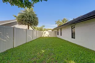 800 Blue Ridge Way, Davie, FL 33325 - Photo 22
