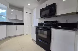 533 NW 47th Ave, Coconut Creek, FL 33063 - Photo 6