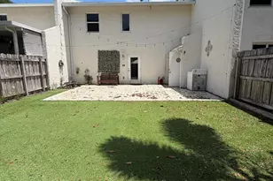806 NW 41st Ct, Deerfield Beach, FL 33064 - Photo 8
