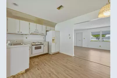 1012 SW 17th Street, Boynton Beach, FL 33426 - Photo 8