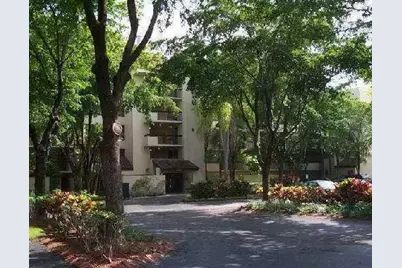 825 Egret Circle #206, Delray Beach, FL 33444 - Photo 2