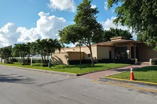 2930 W Missionwood Ln, Miramar, FL 33025 - Photo 4