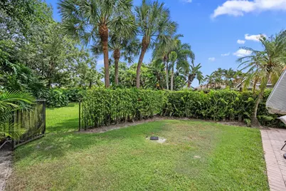 12557 Mallet Circle, Wellington, FL 33414 - Photo 32