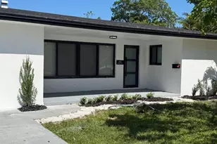 160 SE 15th Ave, Pompano Beach, FL 33060 - Photo 1