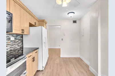 3959 Via Poinciana #104, Lake Worth, FL 33467 - Photo 20