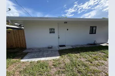 160 SE 15th Avenue #Unit B, Pompano Beach, FL 33060 - Photo 4