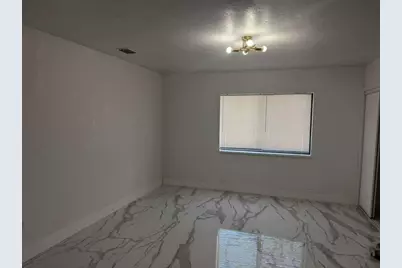 160 SE 15th Avenue #Unit B, Pompano Beach, FL 33060 - Photo 2