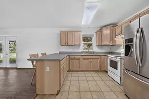2546 SE 27th St, Okeechobee, FL 34974 - Photo 10