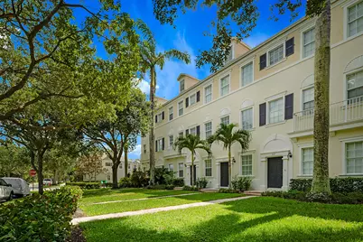 241 E Thatch Palm Circle, Jupiter, FL 33458 - Photo 2