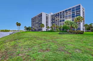 356 Golfview Rd, North Palm Beach, FL 33408 - Photo 2