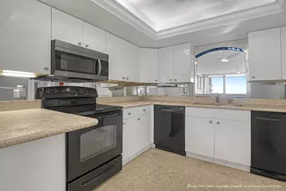 356 Golfview Road #403, North Palm Beach, FL 33408 - Photo 6