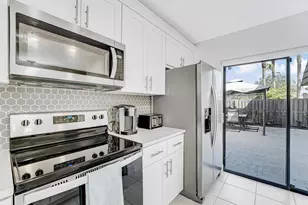 2439 24th Way, West Palm Beach, FL 33407 - Photo 18