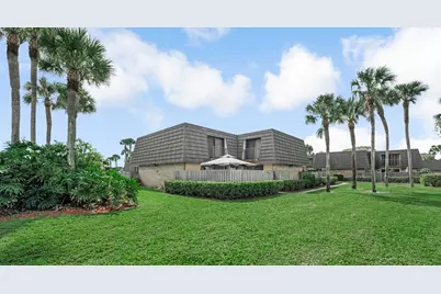2439 24th Way #2439, West Palm Beach, FL 33407 - Photo 2