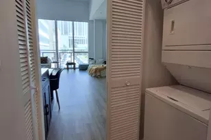 253 NE 2nd St, Miami, FL 33132 - Photo 16