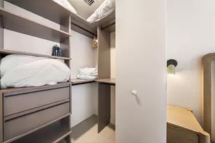 11 NE 6th St, Miami, FL 33132 - Photo 20