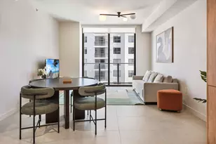 11 NE 6th St, Miami, FL 33132 - Photo 6