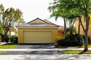 1409 Sabal Trail, Weston, FL 33327 - Photo 2