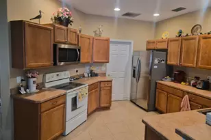 698 Thuringer St NW, Palm Bay, FL 32907 - Photo 6