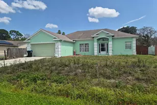 698 Thuringer St NW, Palm Bay, FL 32907 - Photo 2