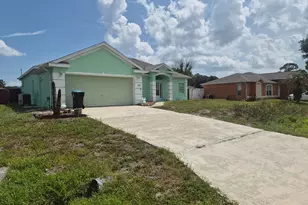 698 Thuringer St NW, Palm Bay, FL 32907 - Photo 2