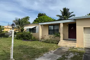 770 NW 148th Terrace, Miami, FL 33168 - Photo 2