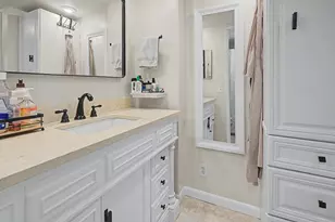 3930 Oaks Clubhouse Dr, Pompano Beach, FL 33069 - Photo 18