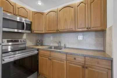 181 Bedford G, West Palm Beach, FL 33417 - Photo 2
