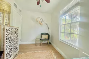953 39th Ct, West Palm Beach, FL 33407 - Photo 6