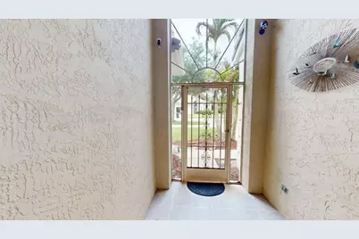 895 SW Lake Charles Circle, Port Saint Lucie, FL 34986 - Photo 6