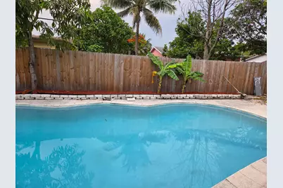 7601 Kimberly Boulevard, North Lauderdale, FL 33068 - Photo 6
