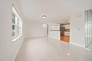 20009 NW 66th Pl, Hialeah, FL 33015 - Photo 10