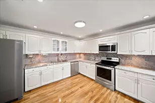 20009 NW 66th Pl, Hialeah, FL 33015 - Photo 14