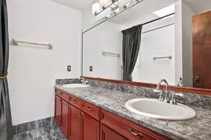 20009 NW 66th Pl, Hialeah, FL 33015 - Photo 22