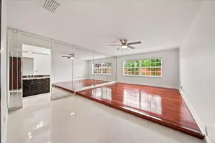 20009 NW 66th Pl, Hialeah, FL 33015 - Photo 16