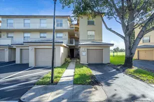2060 Greenview Shores Blvd, Wellington, FL 33414 - Photo 2