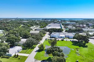 768 22nd Pl, Vero Beach, FL 32960 - Photo 4