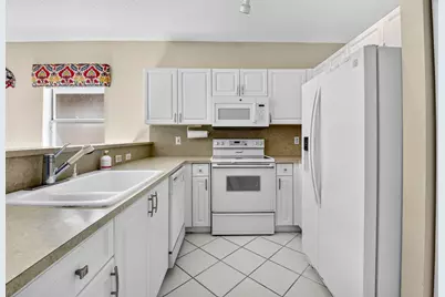 7695 Cherry Blossom Way, Boynton Beach, FL 33437 - Photo 12
