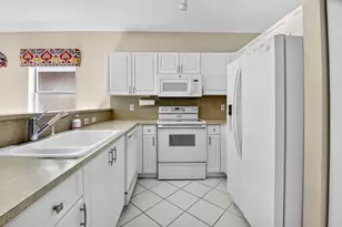 7695 Cherry Blossom Way, Boynton Beach, FL 33437 - Photo 12