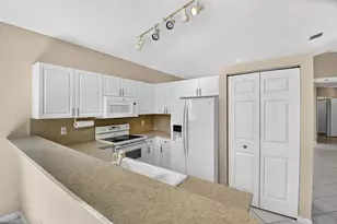 7695 Cherry Blossom Way, Boynton Beach, FL 33437 - Photo 10
