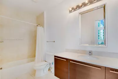 1900 N Bayshore Drive #912, Miami, FL 33132 - Photo 8