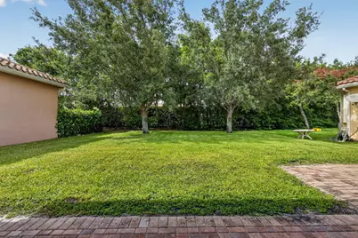 8135 Cantabria Falls Drive, Boynton Beach, FL 33473 - Photo 54