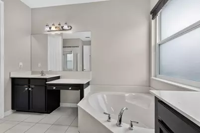 8135 Cantabria Falls Drive, Boynton Beach, FL 33473 - Photo 38