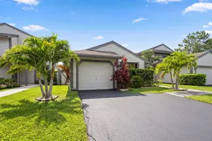2482 Bedford Mews Dr, Wellington, FL 33414 - Photo 2
